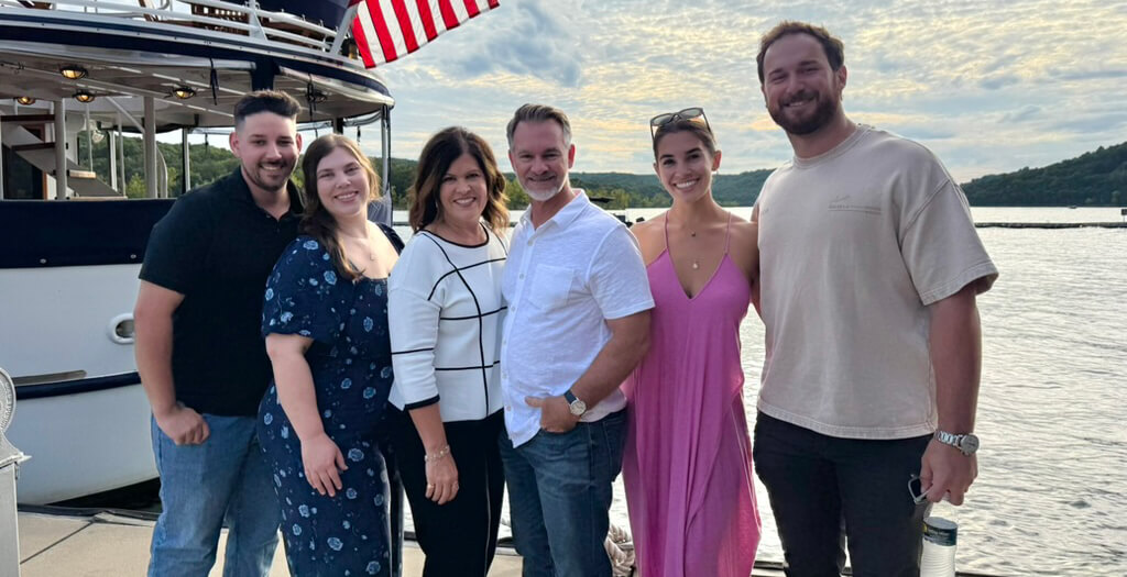 Mark and Lori Yarbrough family